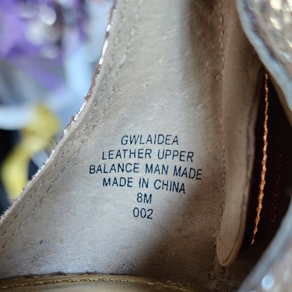 GUESS "LAIDEA" Studded Shiny Gold Gladiator Strappy Heel Size 8 - Picture 10 of 14